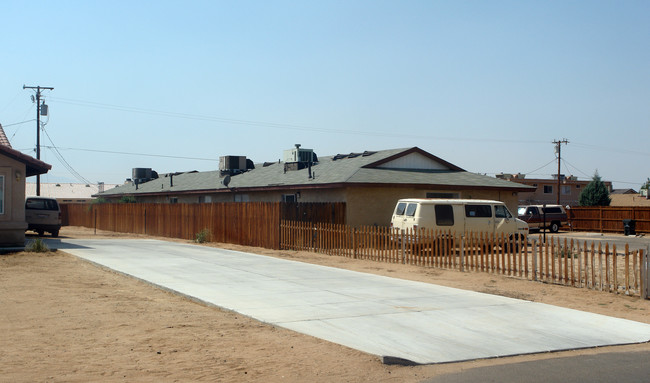 21855 Bear Valley Outer Hwy in Apple Valley, CA - Building Photo - Building Photo