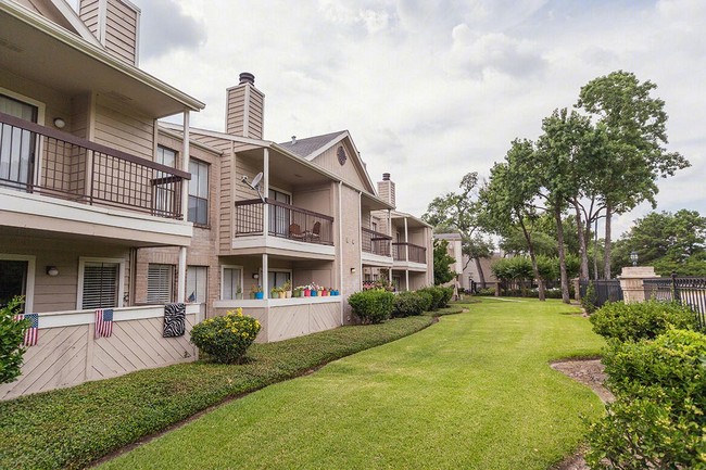 Pecan Square Village in Houston, TX - Foto de edificio - Building Photo