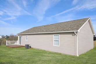 1002 Bakers Ridge Rd, Unit 1B in Morgantown, WV - Foto de edificio - Building Photo