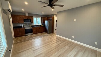 614 Alden St, Unit 1 in Fall River, MA - Building Photo