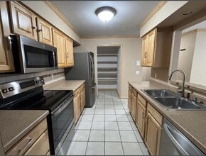 1132 Morraine View Dr, Unit 104 in Madison, WI - Building Photo - Building Photo