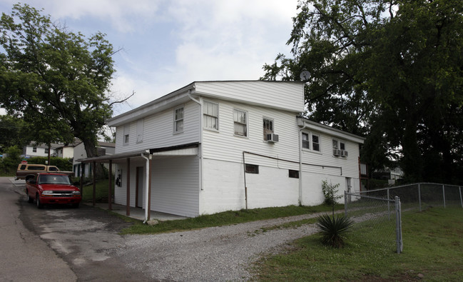 1912 NE 8th Ave in Knoxville, TN - Building Photo - Building Photo