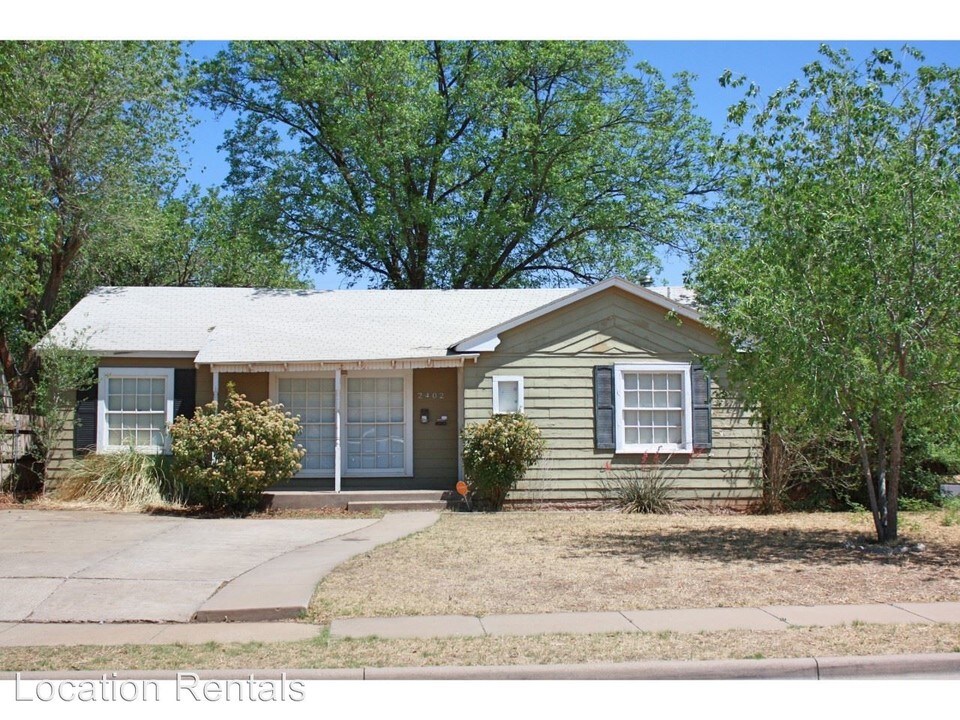 2402 29th St in Lubbock, TX - Building Photo