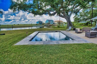 1288 County Rd 297 in Bay City, TX - Building Photo - Building Photo