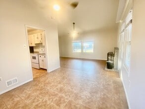 120 S Fox Rd in Sterling, VA - Building Photo - Building Photo