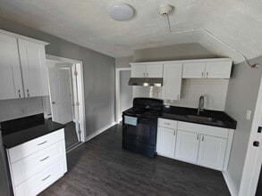27 Vine St in Haverhill, MA - Building Photo - Building Photo
