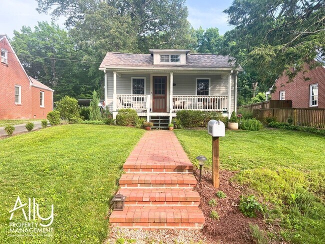 1608 Mulberry Ave in Charlottesville, VA - Building Photo - Building Photo