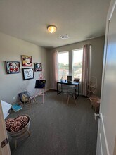 4789 Black Falcon Way in Sun Valley, NV - Foto de edificio - Building Photo