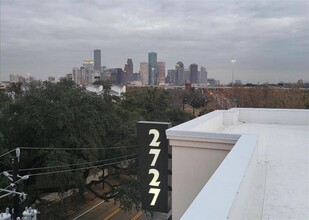 2727 Houston Ave in Houston, TX - Building Photo - Building Photo