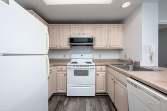 State Street Commons in West Lafayette, IN - Building Photo - Interior Photo