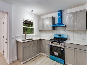 3917 Valentine St in Fort Worth, TX - Building Photo - Building Photo