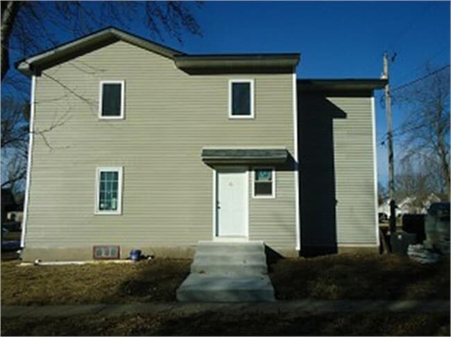 property at 715 16th St