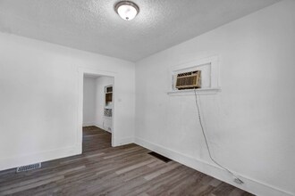 5316 Janet Ave in Jennings, MO - Building Photo - Building Photo