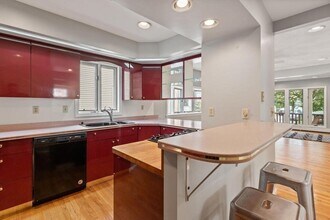 44 Sunset Rd, Unit 1 in Somerville, MA - Building Photo - Building Photo