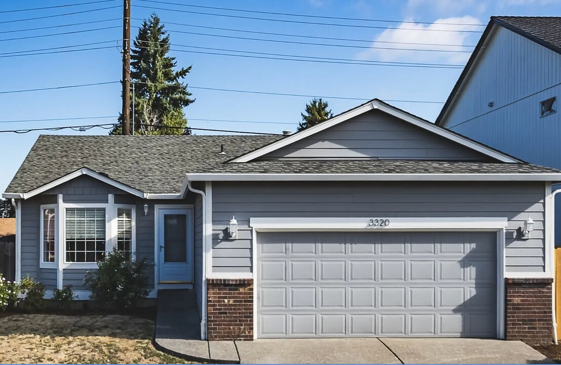 3320 NW 118th St in Vancouver, WA - Building Photo