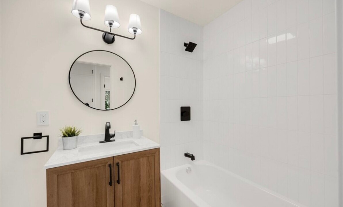 15788 Cobalt St in Los Angeles, CA - Building Photo