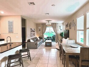 11524 Woodleaf Dr in Bradenton, FL - Building Photo - Building Photo