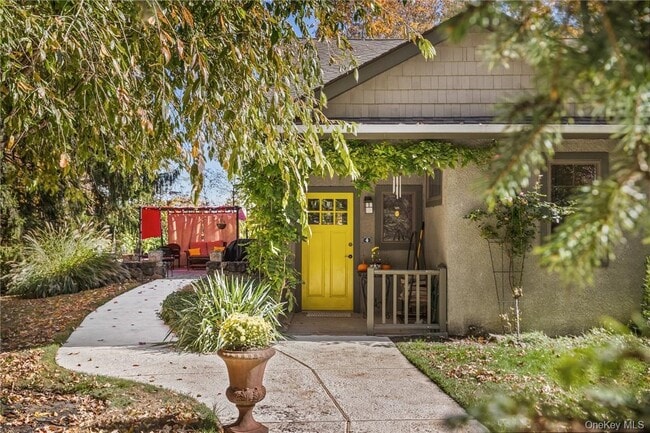 4 Valley Trail in Croton-on-Hudson, NY - Building Photo - Building Photo