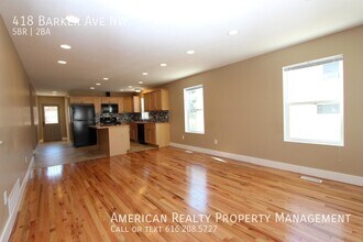 418 Barker Ave NW in Grand Rapids, MI - Building Photo - Building Photo