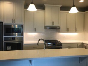 13215 NE 62nd Ave in Vancouver, WA - Building Photo - Building Photo