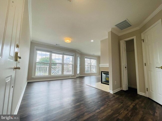 8069 Stonewall Brigade Ct in Manassas, VA - Building Photo - Building Photo