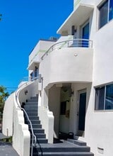 7615 Harding Ave, Unit #4 in Miami Beach, FL - Building Photo - Building Photo