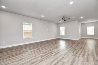 21047 Bay Vlg Dr in Cypress, TX - Building Photo - Building Photo