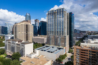 Four Seasons Residences Austin in Austin, TX - Foto de edificio - Building Photo