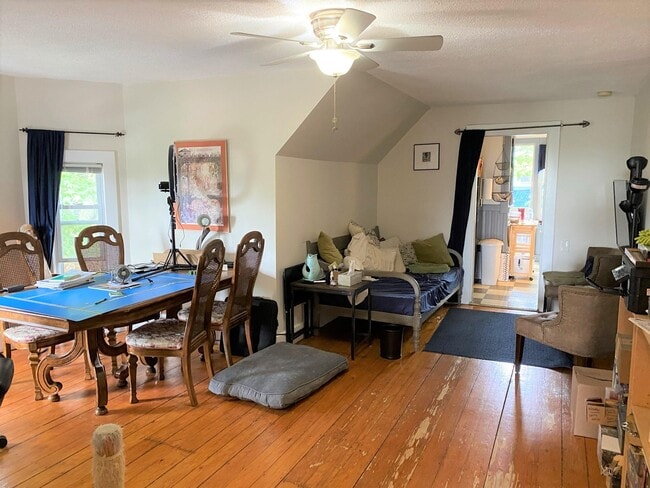 211 Summer St, Unit 3