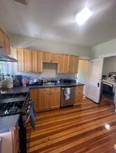 399 School St, Unit 2 in Watertown, MA - Building Photo - Building Photo