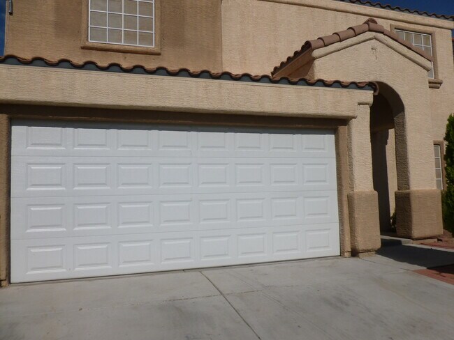 1705 Encarta St in Las Vegas, NV - Foto de edificio - Building Photo