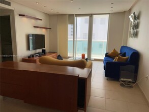 5001 Collins Ave in Miami Beach, FL - Building Photo - Building Photo