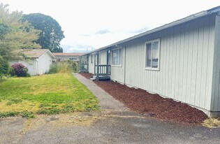 5355 River Rd N in Keizer, OR - Building Photo