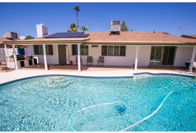 property at 2539 E Geneva Dr
