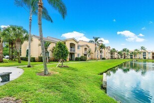2620 S University Dr, Unit 309 in Davie, FL - Building Photo