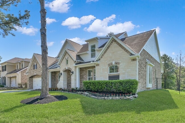 11 Clare Point Dr