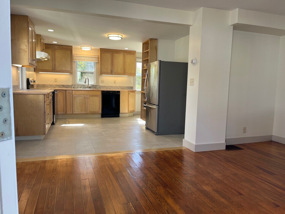 18 Summer St in Somersworth, NH - Building Photo