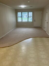 232 Auburn Dr photo'