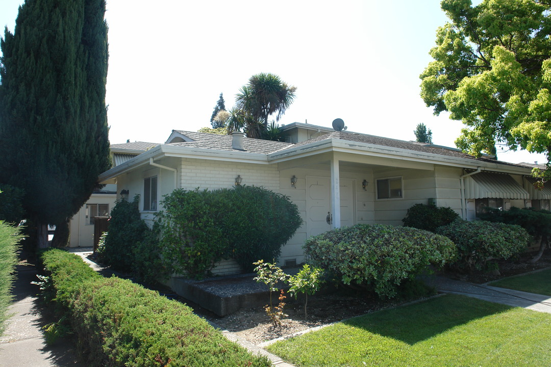 248 Greendale Way in San Jose, CA - Building Photo