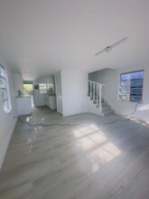 276 E 12th St-Unit -Rear in Hialeah, FL - Building Photo - Building Photo