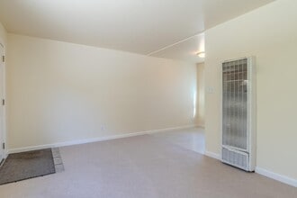 102 Brighton Rd in Pacifica, CA - Building Photo - Building Photo