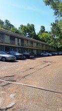 445 Hooker St in Jackson, MS - Building Photo - Building Photo