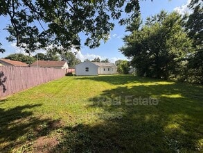 1317 Bernice Ave in Middletown, OH - Building Photo - Building Photo