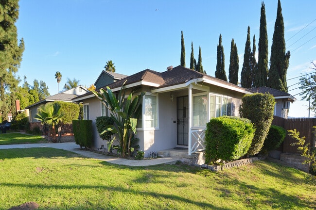 property at 9966 Glencrest Cir