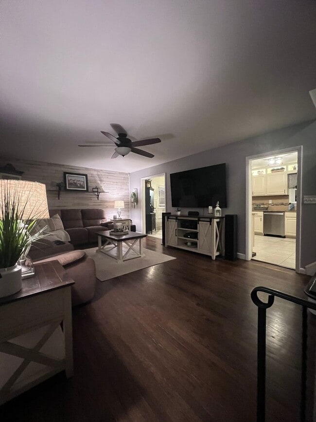 724 Anna Pl in North Plainfield, NJ - Building Photo - Building Photo