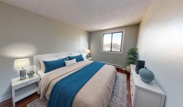 Millwood Place Apartments in Windsor, ON - Building Photo - Building Photo