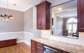41 Murray Hill Square in New Providence, NJ - Building Photo - Building Photo