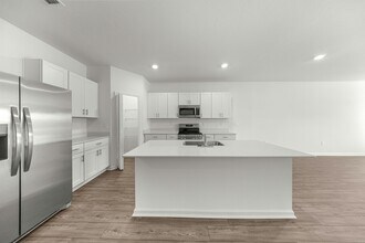 4883 SW 81st Lp in Liberty Triangle, FL - Building Photo - Building Photo