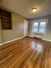 243 Lee Ave in Hicksville, NY - Building Photo - Building Photo