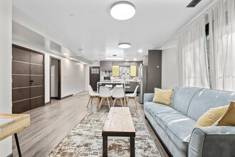 2307 Lake St in Evanston, IL - Building Photo - Building Photo